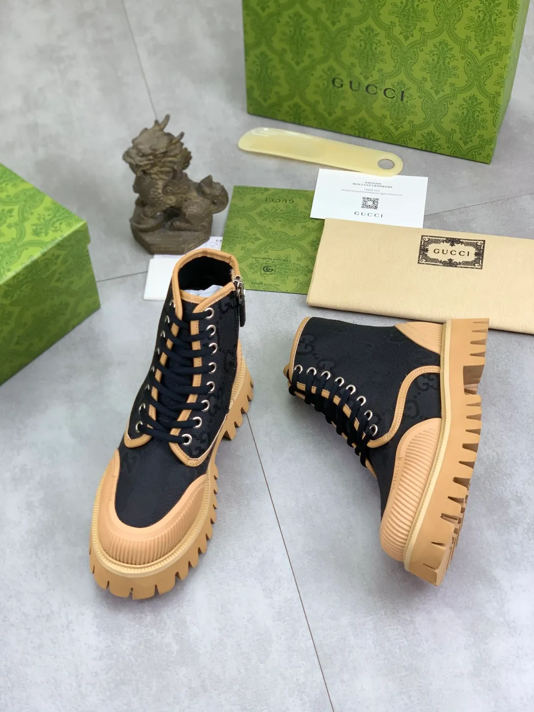 Men's Men's Shoes 💰P500 💰【New Style】 Gucci lazy slip-on couple 🧑‍🤝‍🧑 style high-top leather shoes hot selection (Gucci GUCCI) official website latest Gucci lazy 🎁 leather shoes, hot style 💥 style is simple and elegant, exclusive for trendy men. Unique official website latest brand original double G pressure Floral elements👑Original Gucci decoration, fashionable and elegant, the fabric is original calfskin with double G denim✅fully imported soft sheepskin lining, the official website specifies wear-resistant lightweight foam business outsole, the classic model is taken in real life🎬Number of yards: 36-46 Various colors available